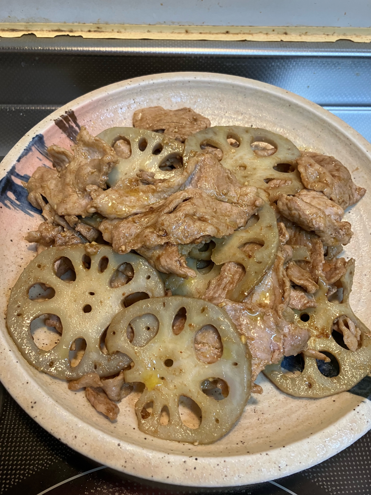 豚肉と蓮根のカレー味噌炒め^_^