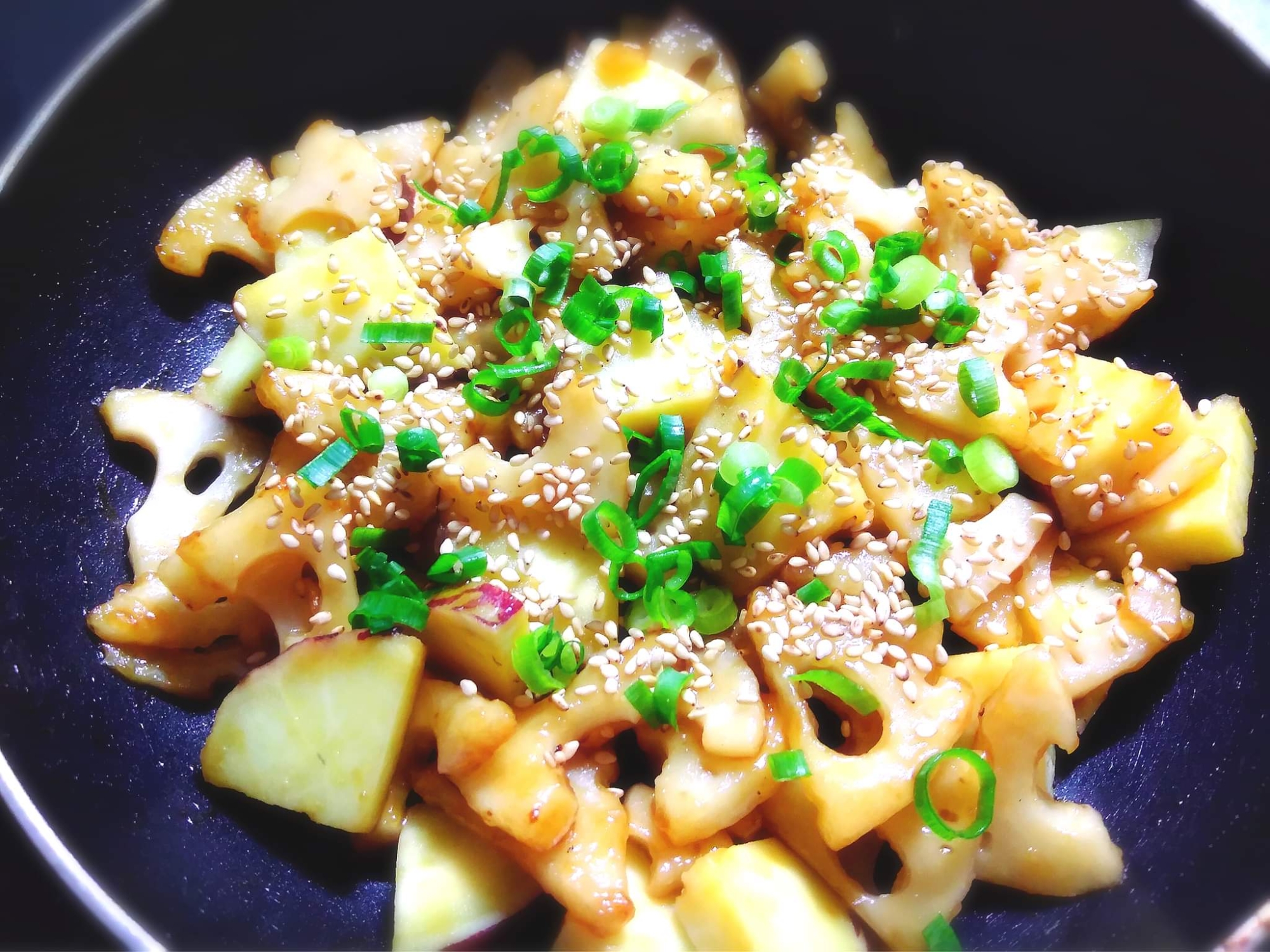 さつまいも・蓮根・鶏肉の照り照り炒め