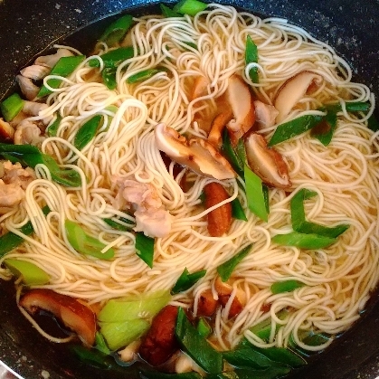 そうめんで温まろう！鶏肉入りにゅうめん