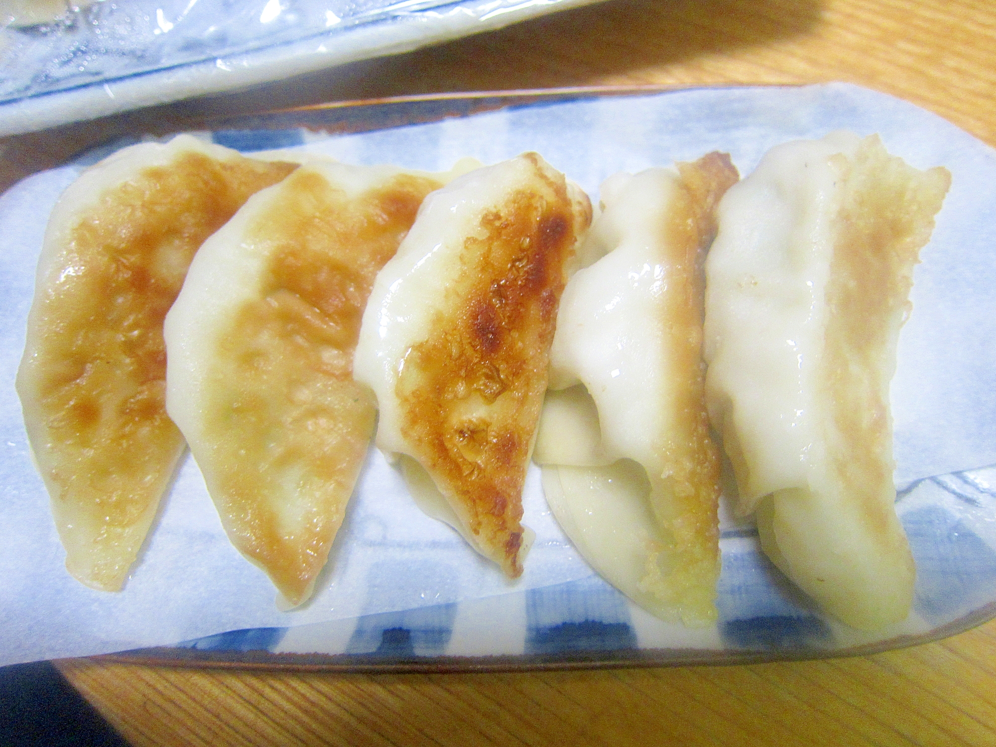 キャベツと舞茸と葱と豚挽肉の餃子グリル