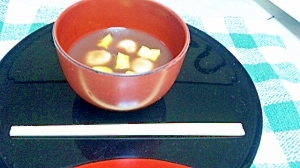 豆腐入り白玉だんごとさつまいも入りのおしるこ。