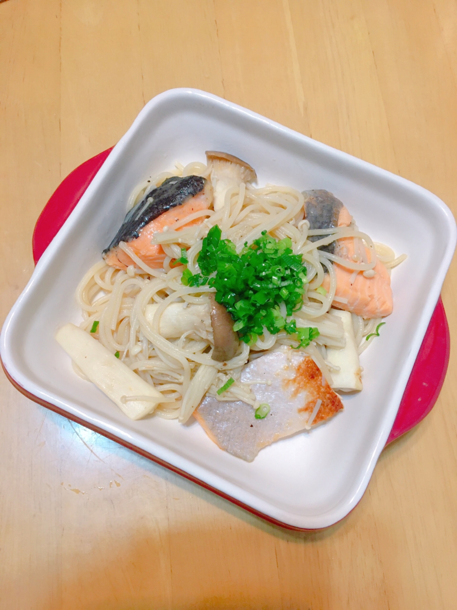 きのこと鮭の和風パスタ