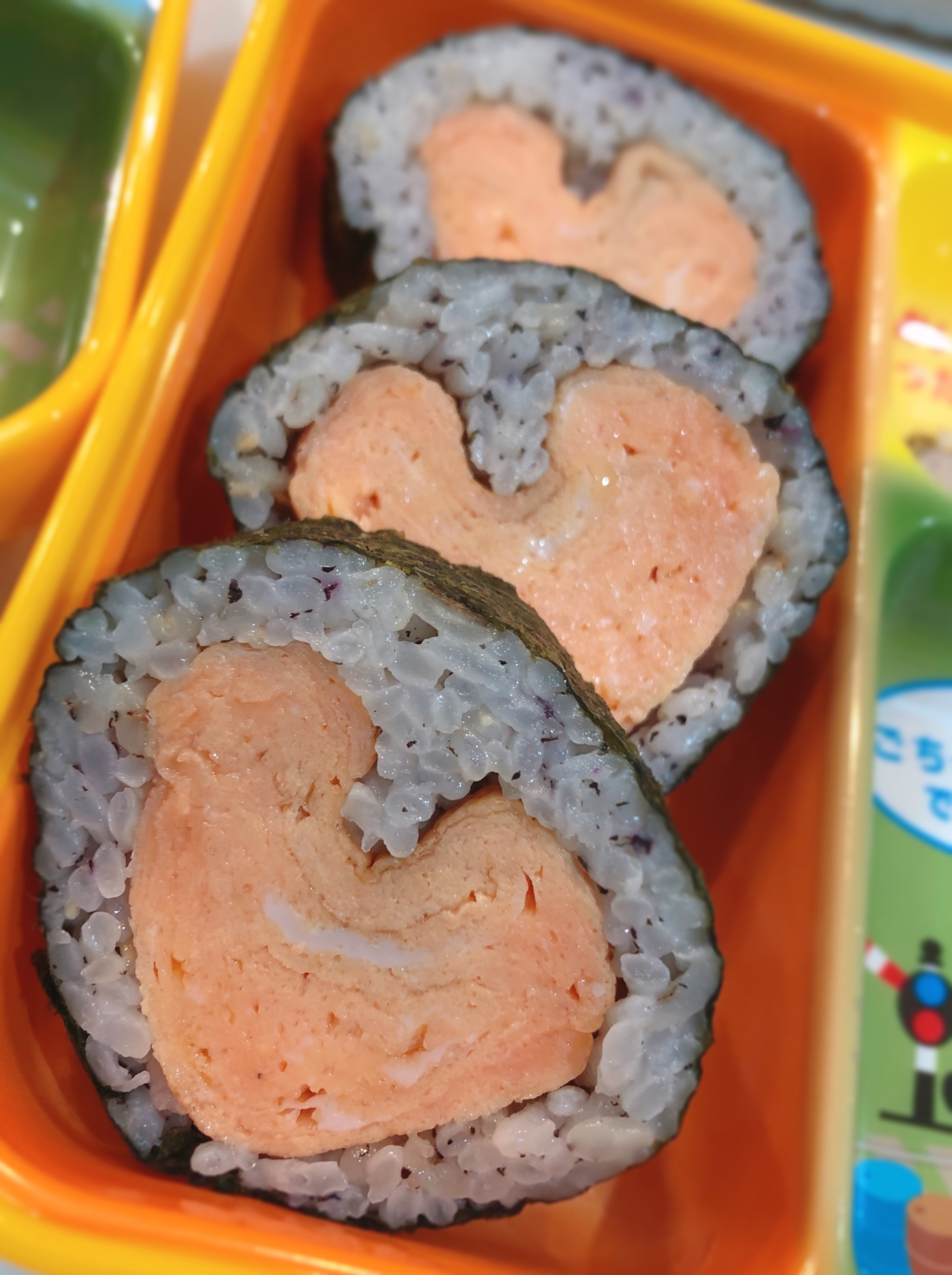 ハート型の卵焼き入り太巻き