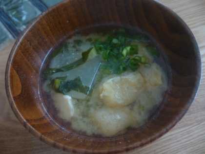 おはようございます！
やっぱり日本人の朝食にはお味噌汁ですね（＾＾）
美味しくいただきました！ごちそうさまです♪