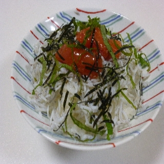 簡単で旨い☆　「釜揚げしらす明太子丼」