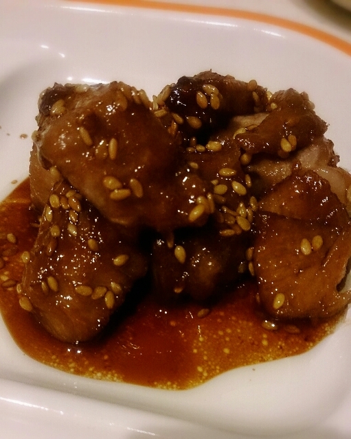 マグロのゴマ絡め