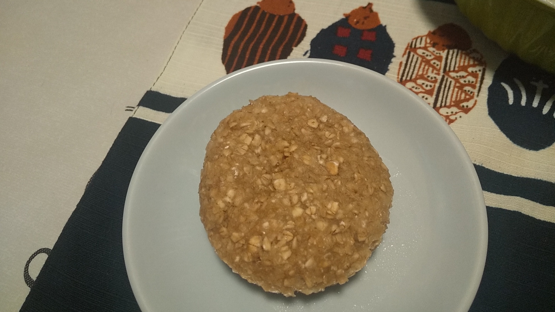レンジ★オオバコでもちもちオートミールぷちパン