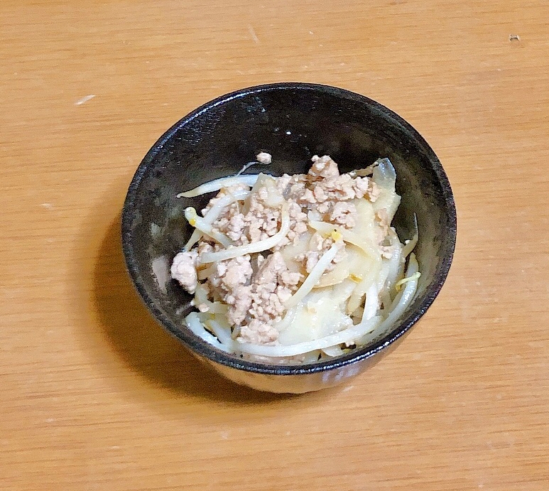 簡単⭐じゃがいももやしとひき肉炒め