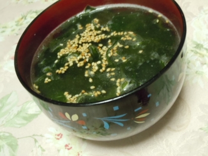 shinoさ～ん(●･ω･)ﾉ★こんばんわー☆
携帯ワカメスープ・・どころか。ガッツリ晩ご飯に戴いちゃってます❤＾＾❤
毎回美味しく頂いてます❤（＾人＾）感謝❤
