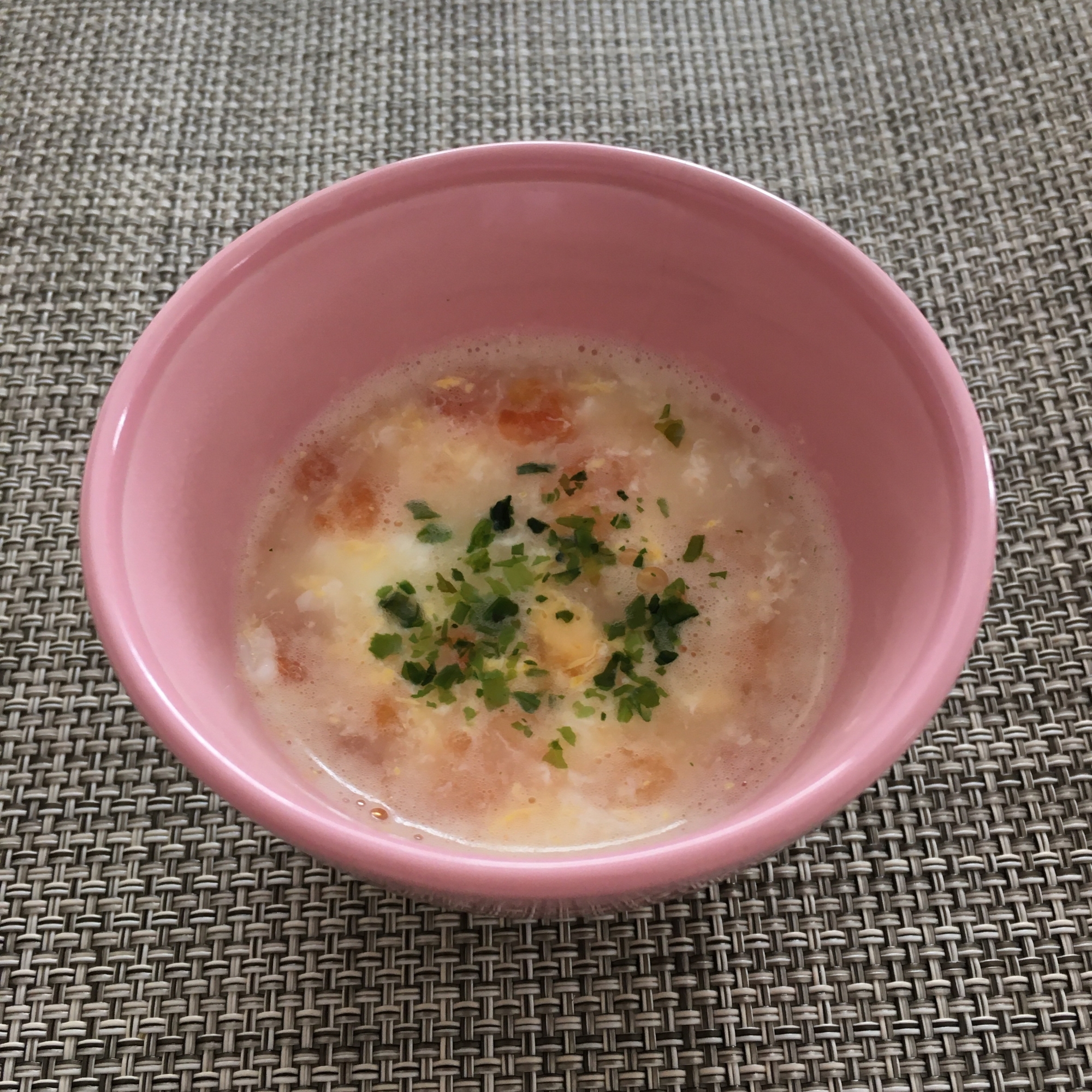 《離乳食後期》ふわふわ卵とトマトのスープ