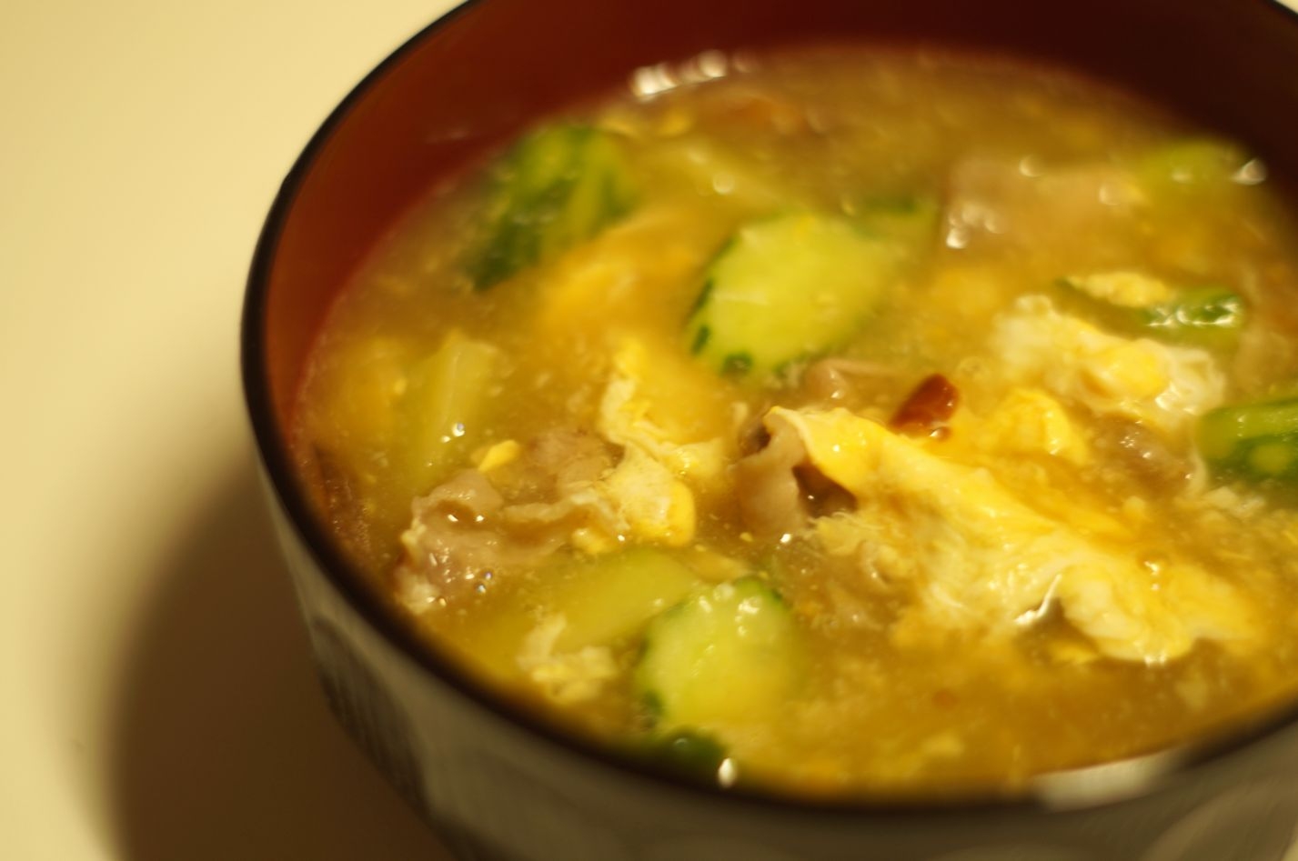 きゅうりと卵のピリ辛中華風スープ