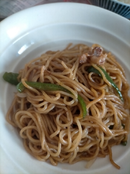 ピーマンと玉ねぎの焼きそば