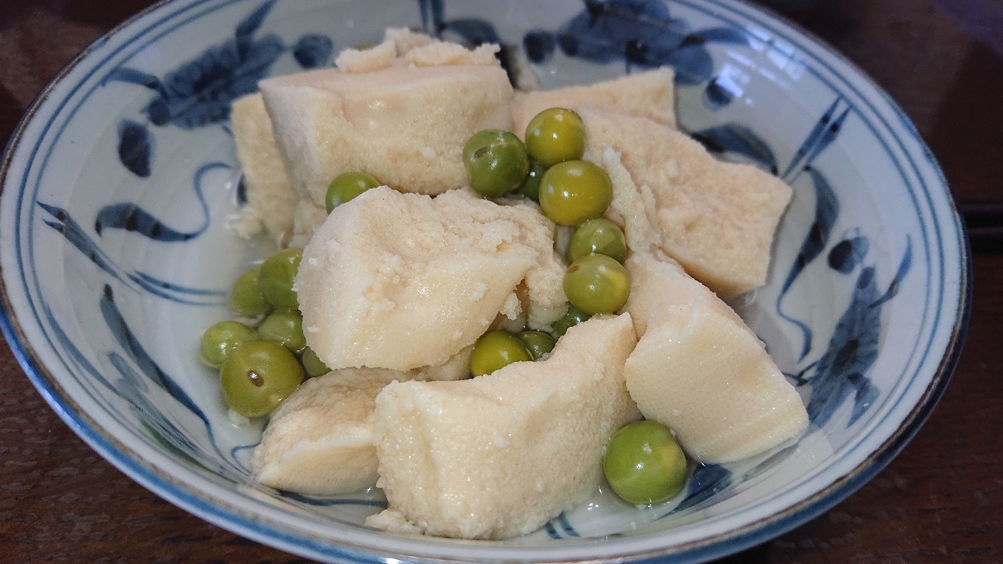 えんどう豆と高野豆腐の煮物