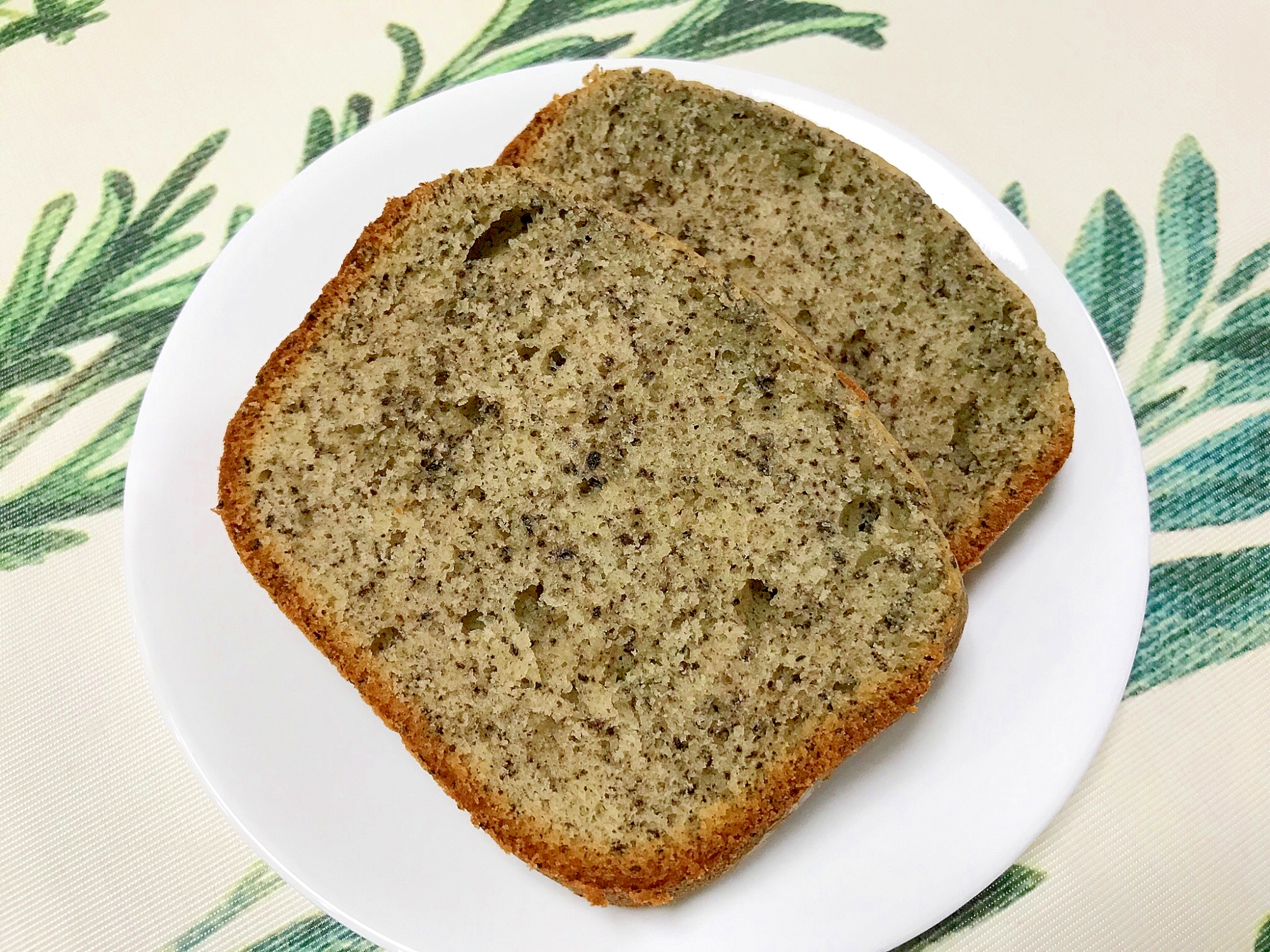 Hbで作る 黒胡麻のパウンドケーキ レシピ 作り方 By もぐもぐばばち 楽天レシピ