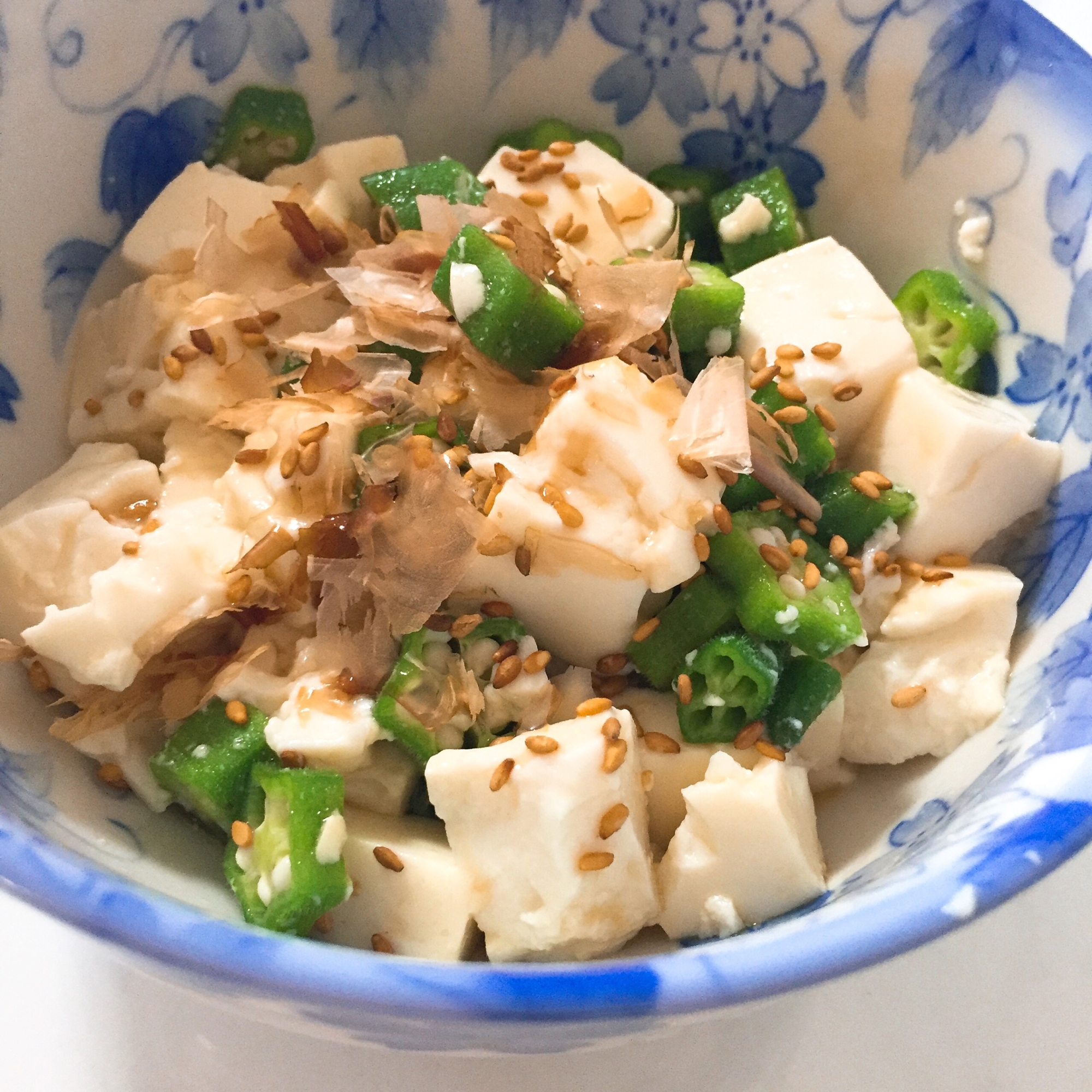 これは旨い！豆腐とオクラの和風胡麻和え