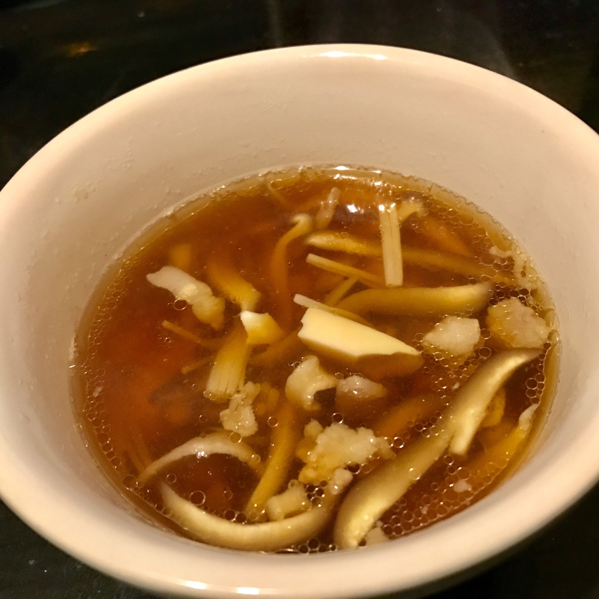 キノコと豆腐のスープ