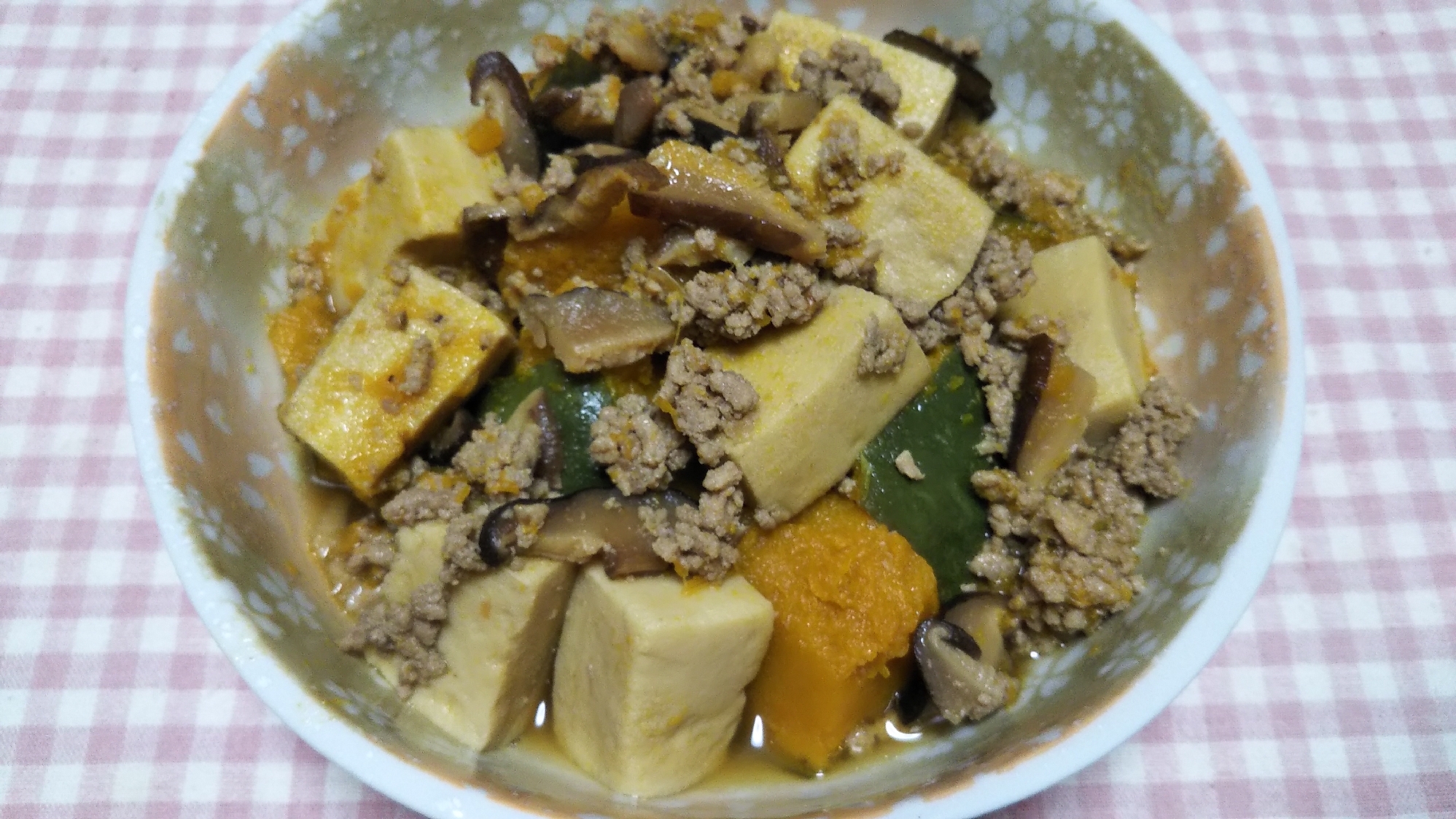 ひき肉とカボチャと高野豆腐の煮物☆