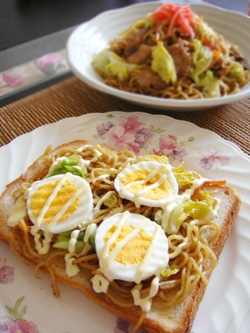 焼きそば作ったからにはこちらも作らないとね～（笑い）もちろん美味しかったですよ♪食パンですみません。デジカメは極々普通ですよ～（笑い）