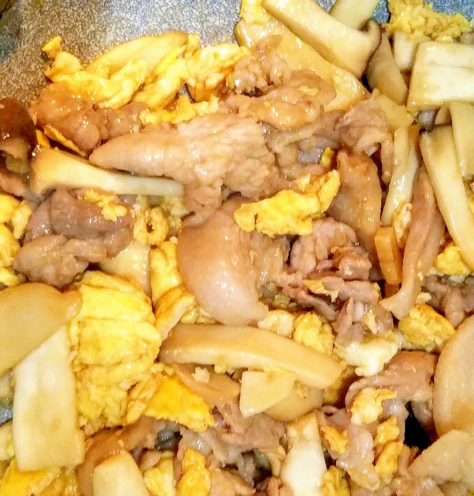 我が家の人気メニュー!豚肉と卵のオイスター炒め