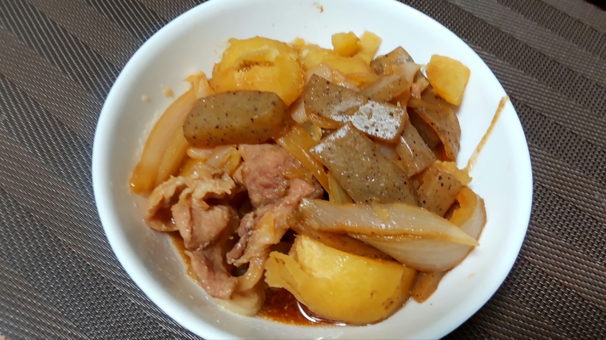 こんにゃく入り肉じゃが