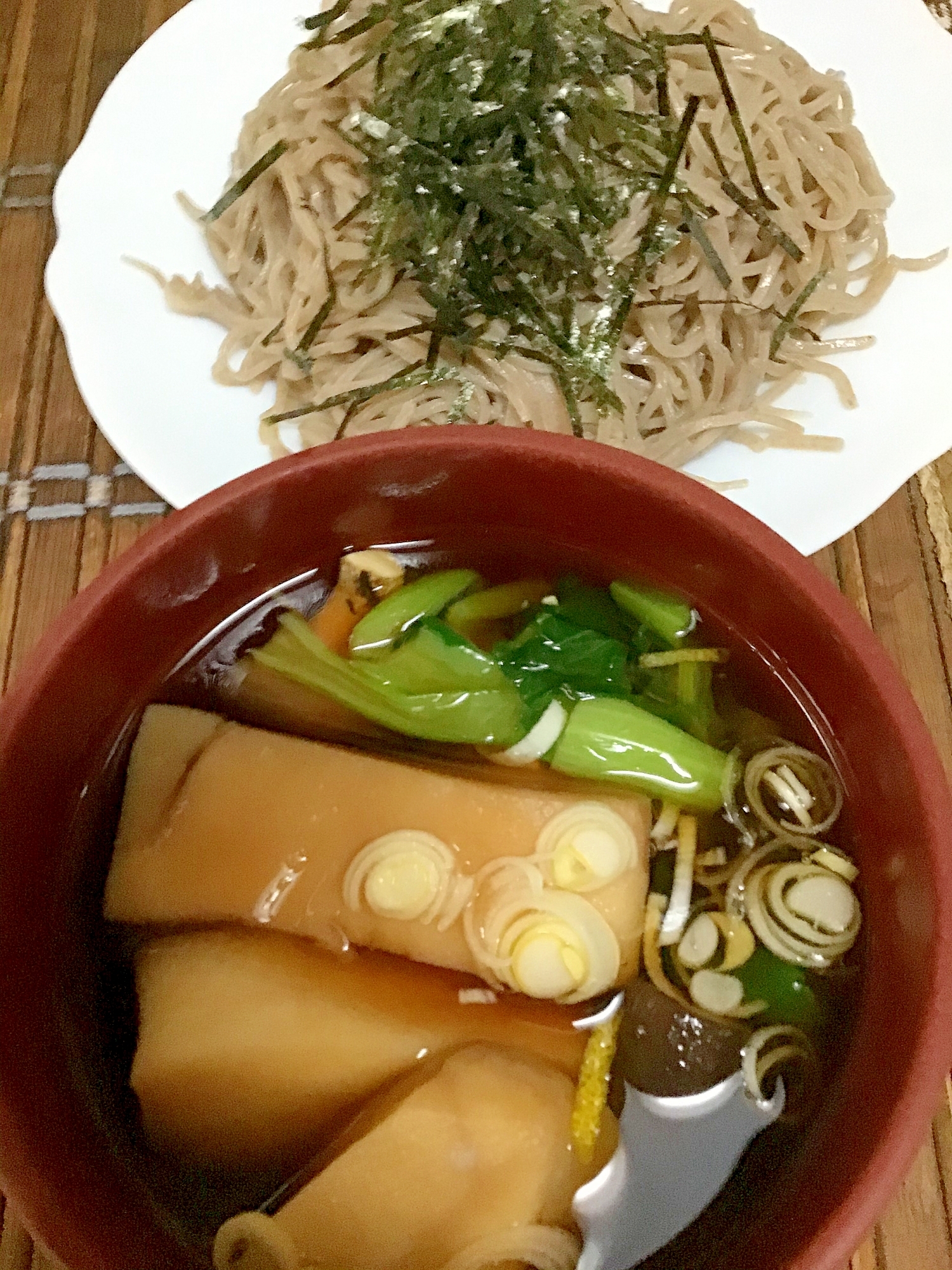 はんぺんと小松菜のつけ汁de盛りそば。