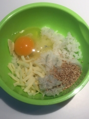 一歳の子供のための卵とチーズの簡単おやき レシピ 作り方 By アーモンドチョコレート 楽天レシピ