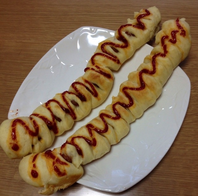 ロ〜ングロ〜ング、ウインナーパン(o^^o)