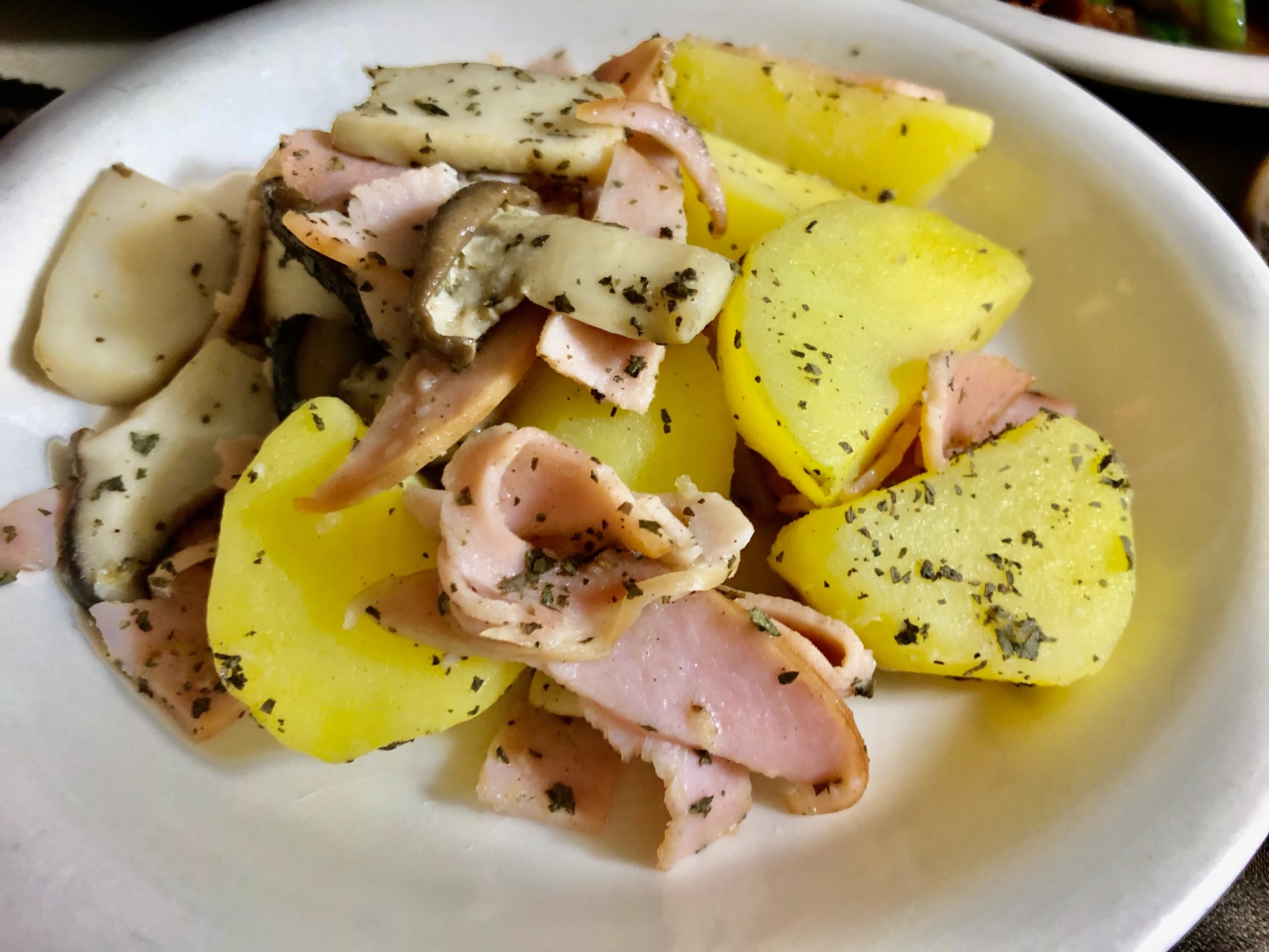 ジャガイモとハムのバジル炒め レシピ 作り方 By Ol2 楽天レシピ