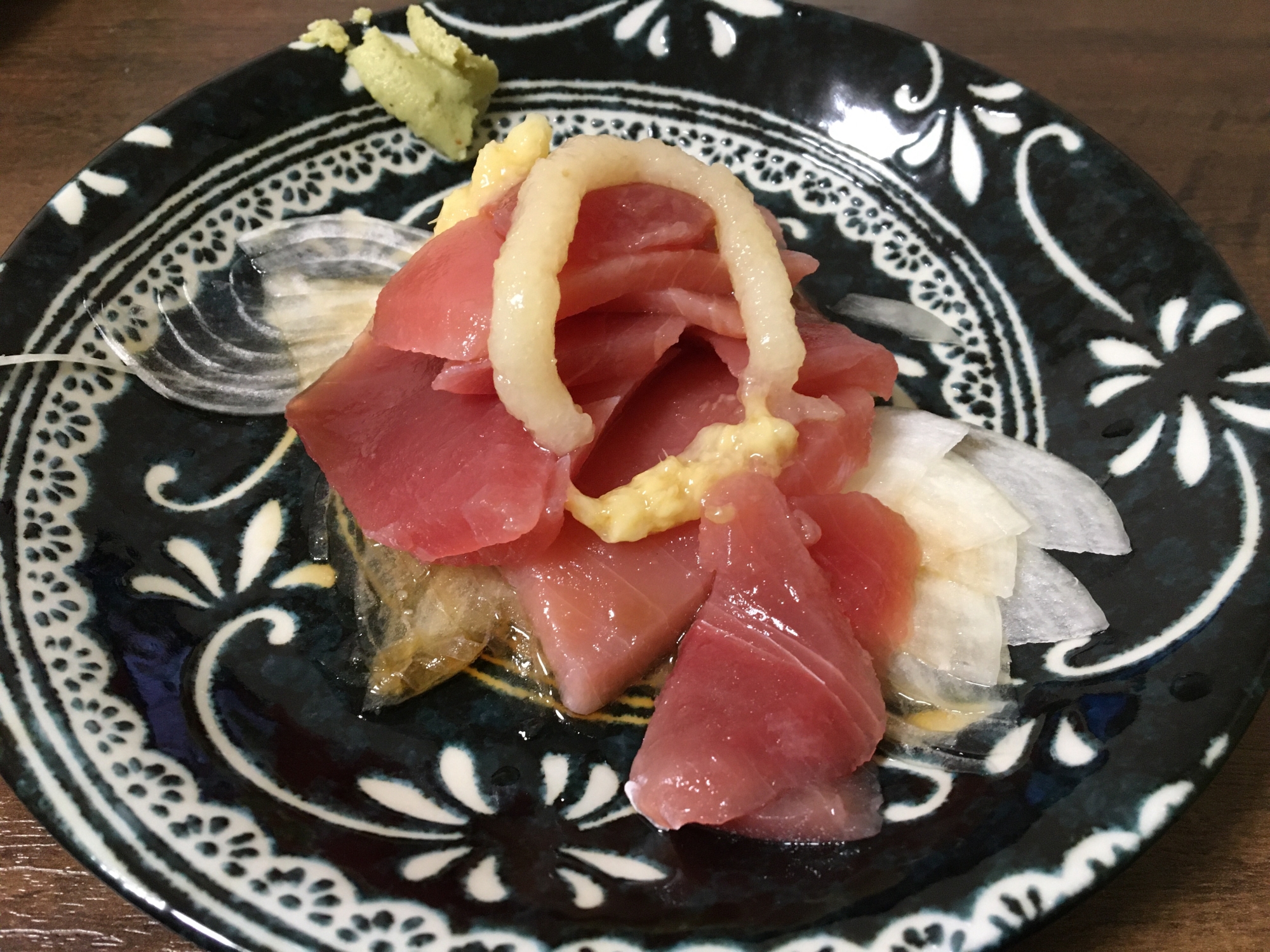 マグロと玉ねぎのカルパッチョ風