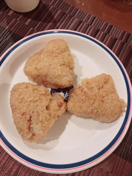 お腹が空いていたので作ってみました！
弟も美味しいって食べてくれました(≧∇≦)
中学生の不器用な私にしてはうまくできたと…(><)
おいしかったです！