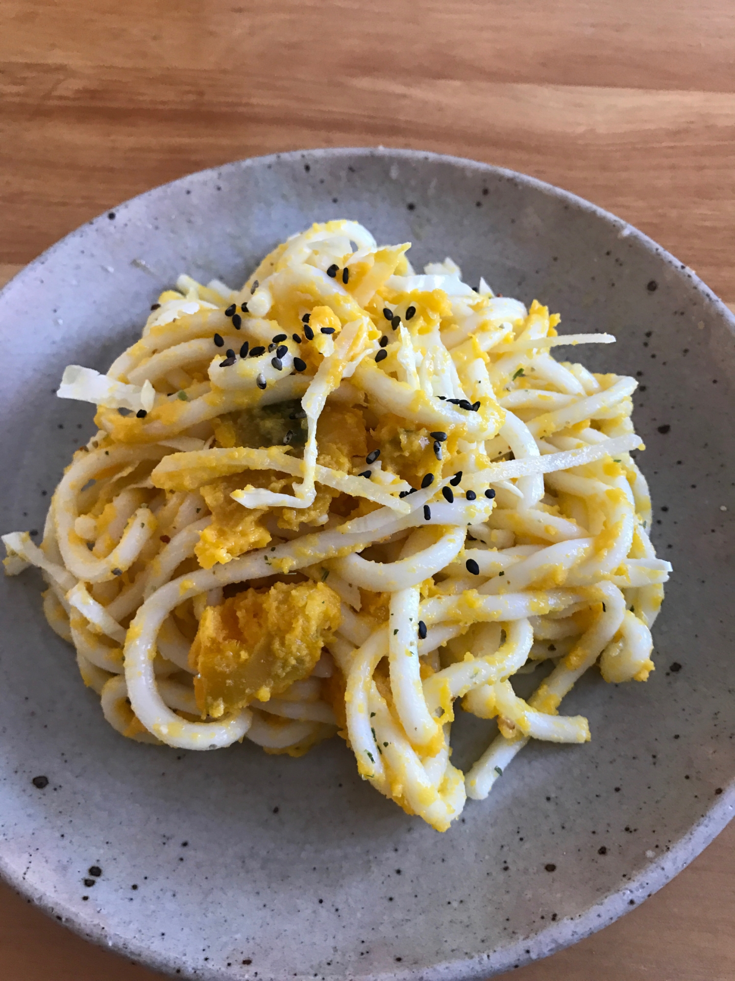 キャベツとカボチャのマヨうどん