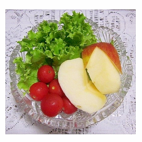 りんごサラダ