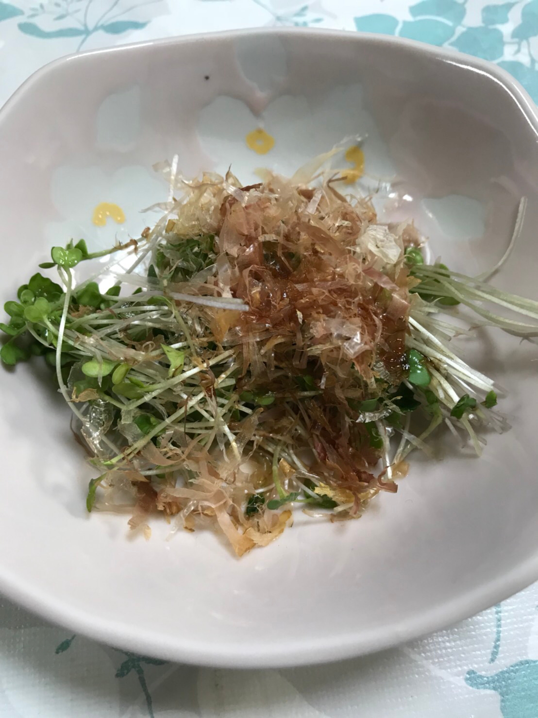 ブロッコリースプラウトと貝割れ大根のおかか和え レシピ 作り方 By Xmickyx 楽天レシピ