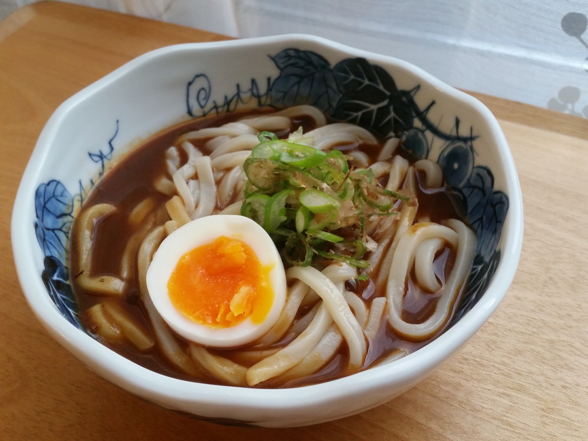 出汁薫る！レトルトカレーで簡単カレーうどん