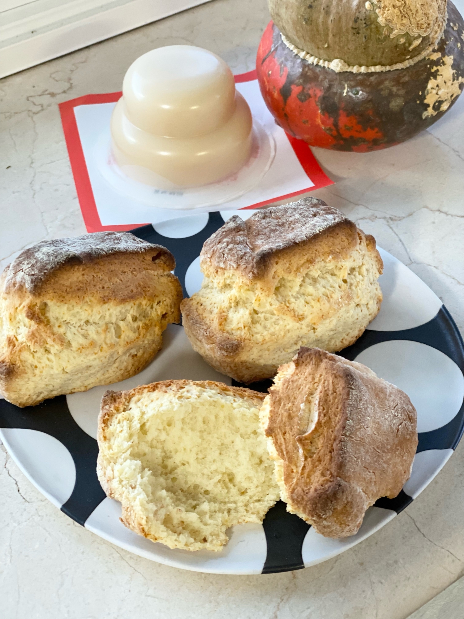 全粒粉入りヨーグルトスコーン