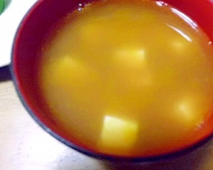 豆腐のスープ　カレー味