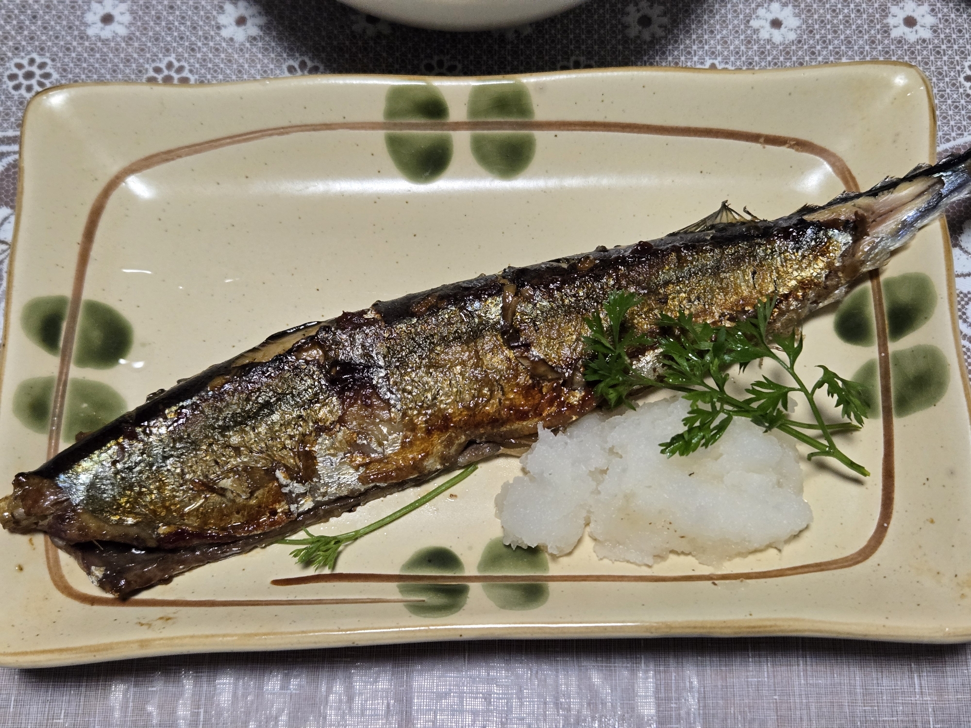 フライパンでレモン香る さんまの塩焼き