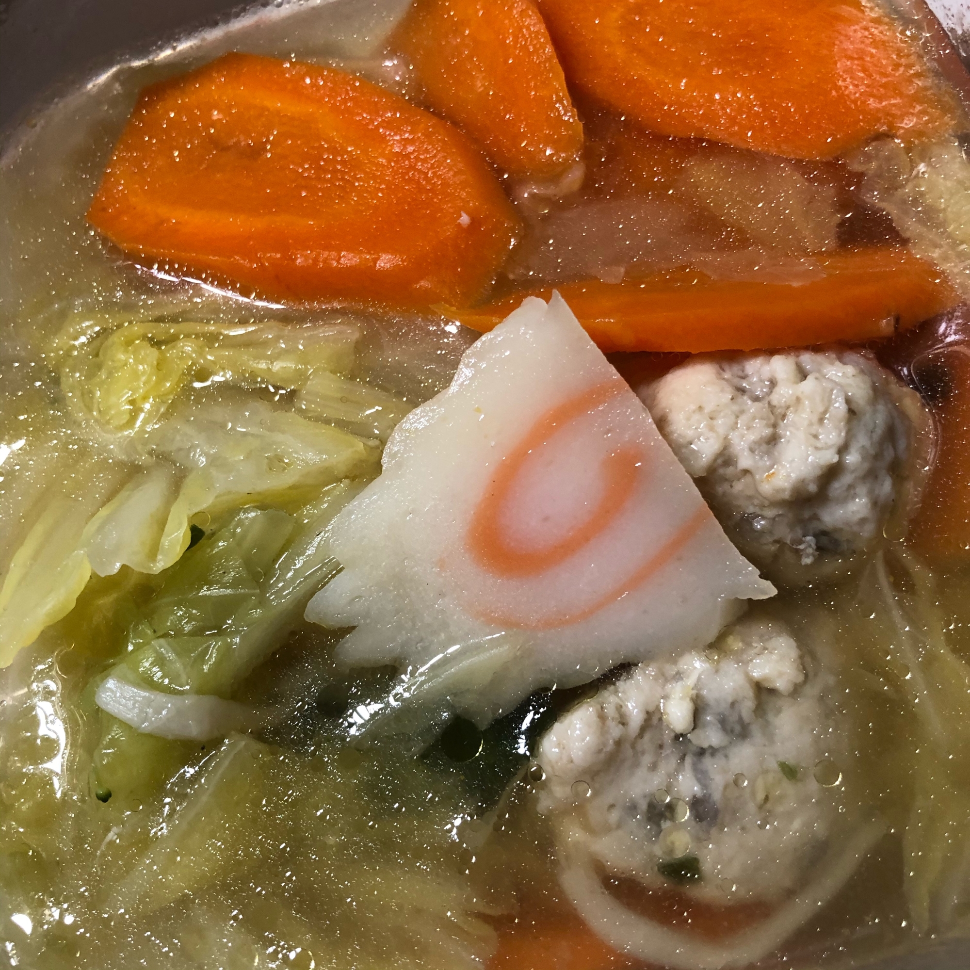 バレンタイン☆心温まる白菜と肉団子のスープ
