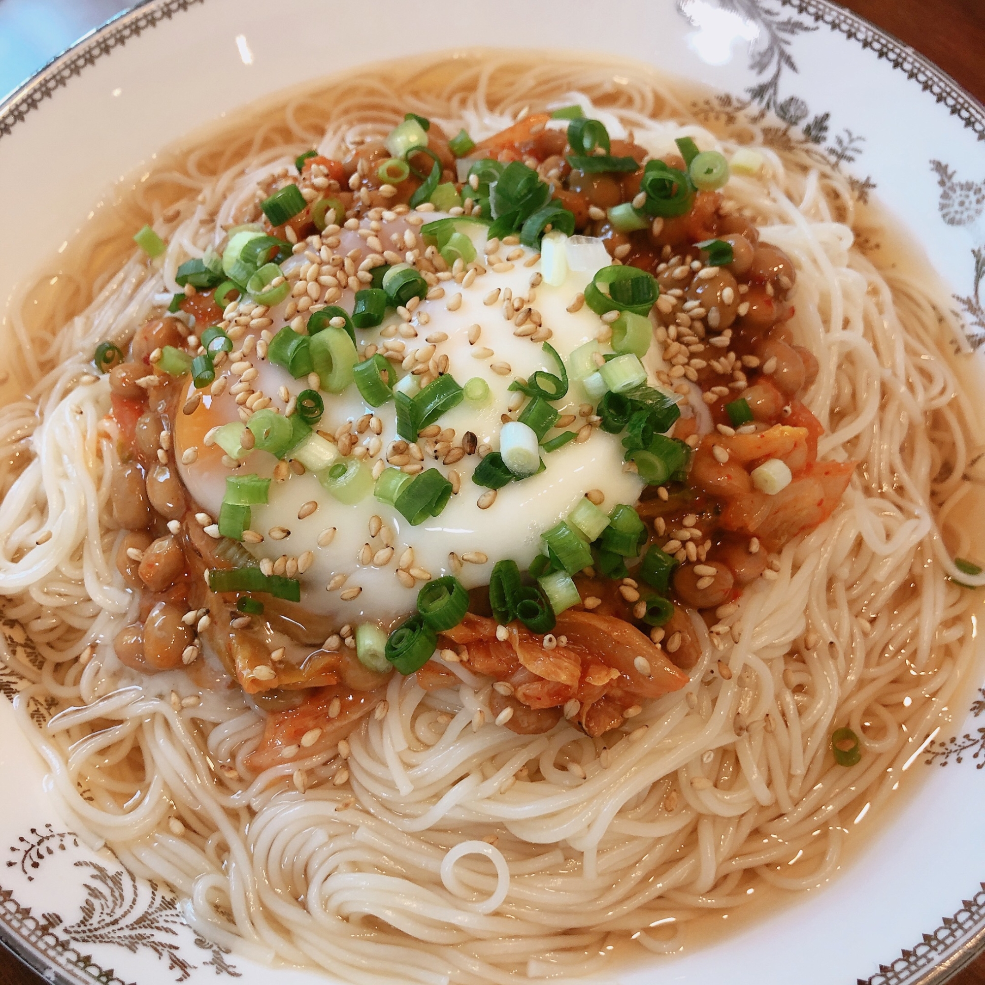 家にあるもので簡単に☆納豆キムチぶっかけそうめん