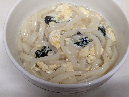 ◌｡˚⋆ わかめと卵のうどん ⋆˚｡◌