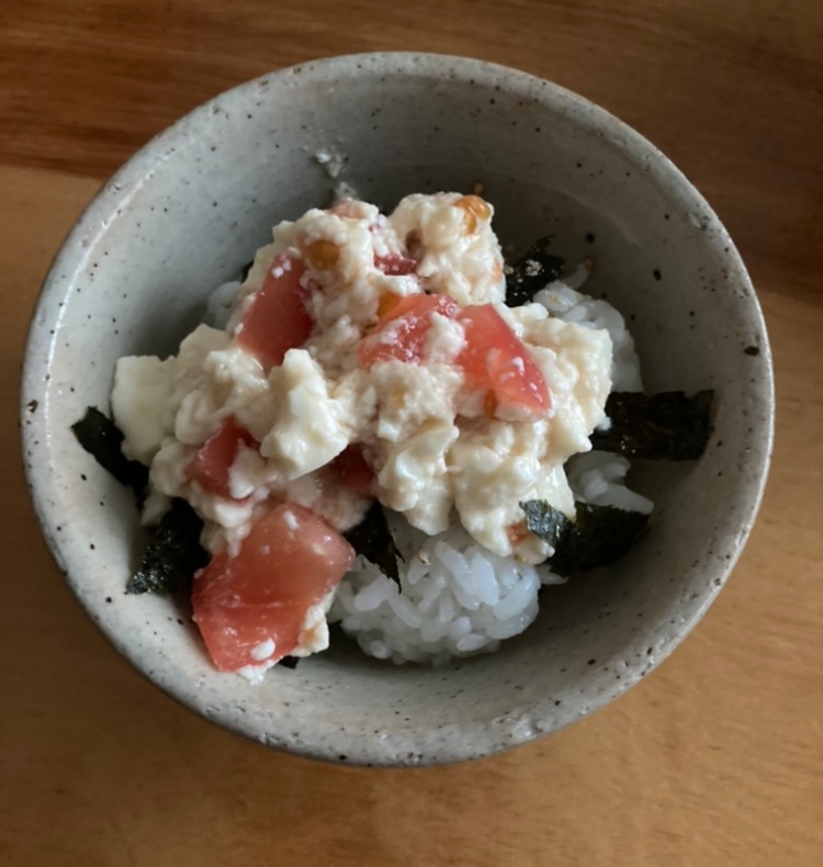 トマト豆腐丼