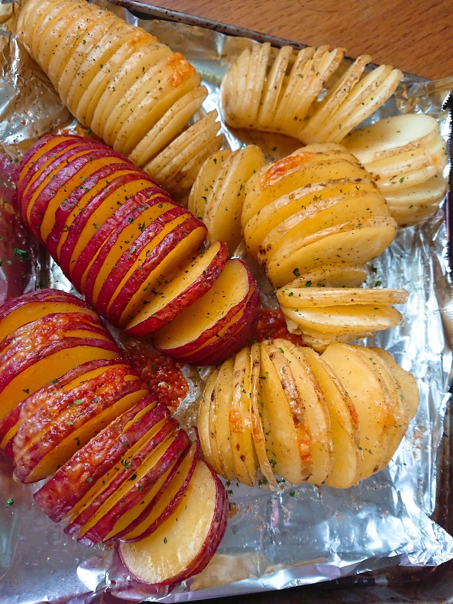 色々じゃがいもで☆ハッセルバックポテト