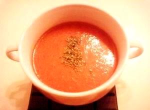 簡単ガスパチョ　　スペインの冷製トマトスープ