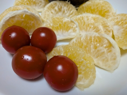 きゅうりと玉ねぎとプチトマトʚଓ⋆