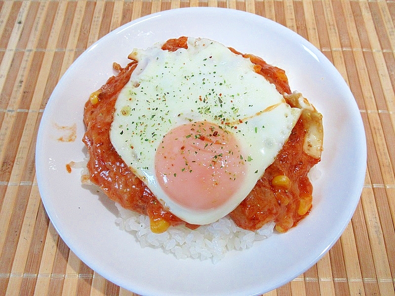 残り物で、ミートソース丼