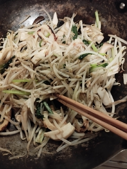 ちくわしめじ豆もやしのオイスターソース