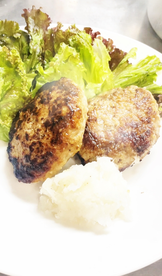 塩麹ふんわり豆乳ハンバーグ（卵なし）