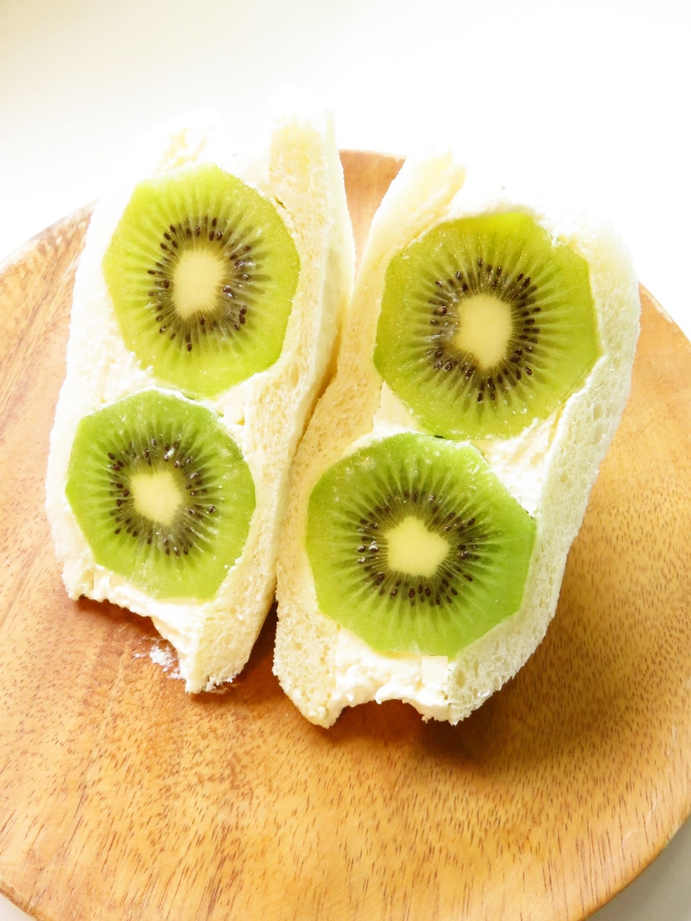 萌え断がかわいい 簡単 キウイのフルーツサンド レシピ 作り方 By Hirokoh ひろこぉ 楽天レシピ 萌え断がかわいい 簡単 キウイのフルーツサンド レシピ 作り方 By Hirokoh ひろこぉ 楽天レシピ