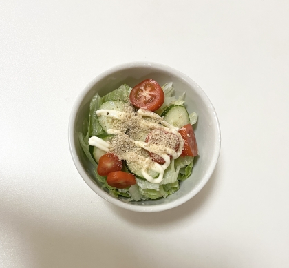 ピリ辛ドレッシングの野菜サラダ