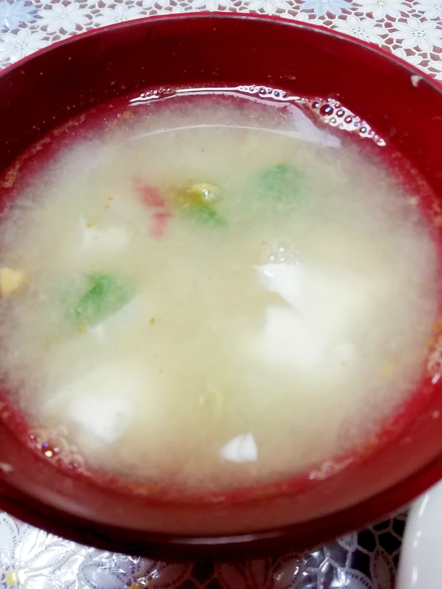 芽キャベツと豆腐の卵スープ